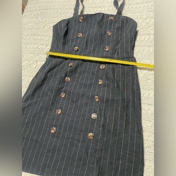 Forever 21 stripped dress. - Picture 6 of 7